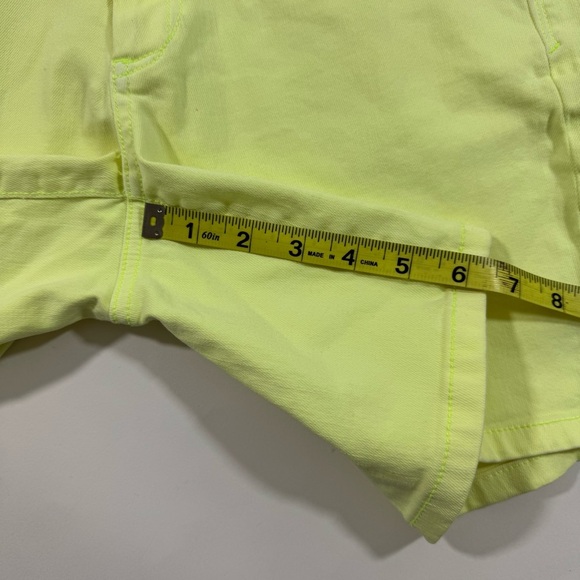 Lilly Pulitzer South Ocean Shorts Neon Yellow Green Denim - Picture 5 of 7